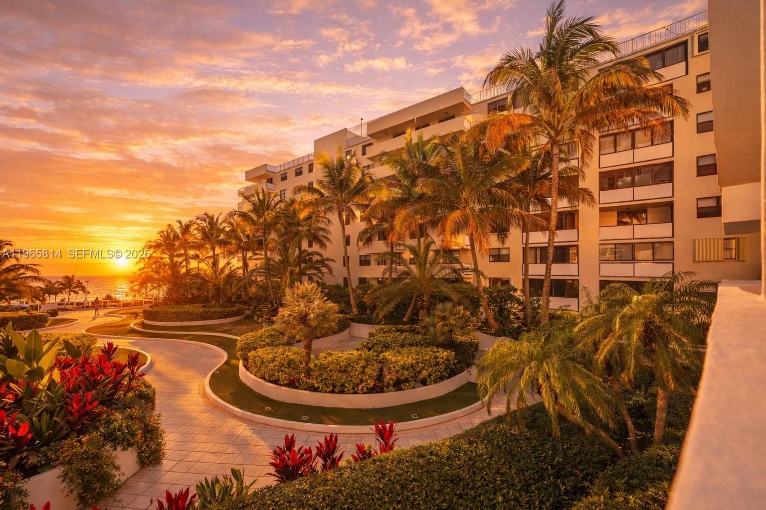 100 Lincoln Rd # 417, Miami Beach FL 33139 — 33