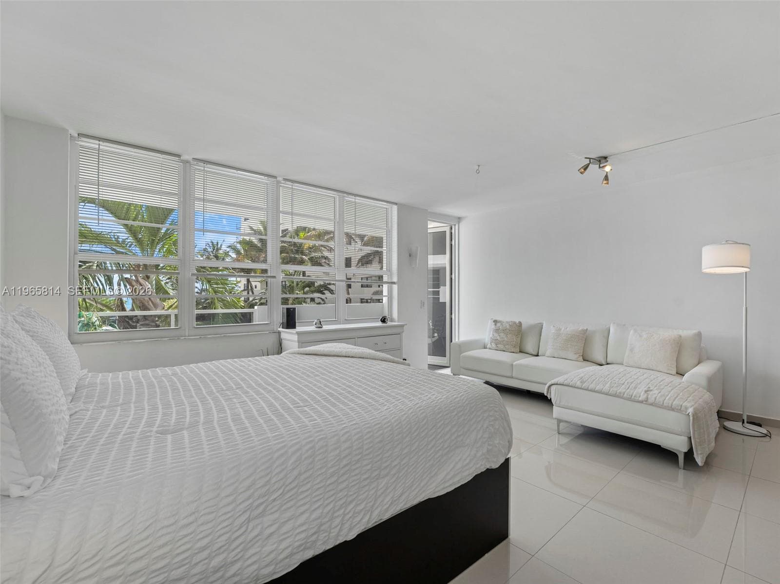 100 Lincoln Rd # 417, Miami Beach FL 33139 — 14