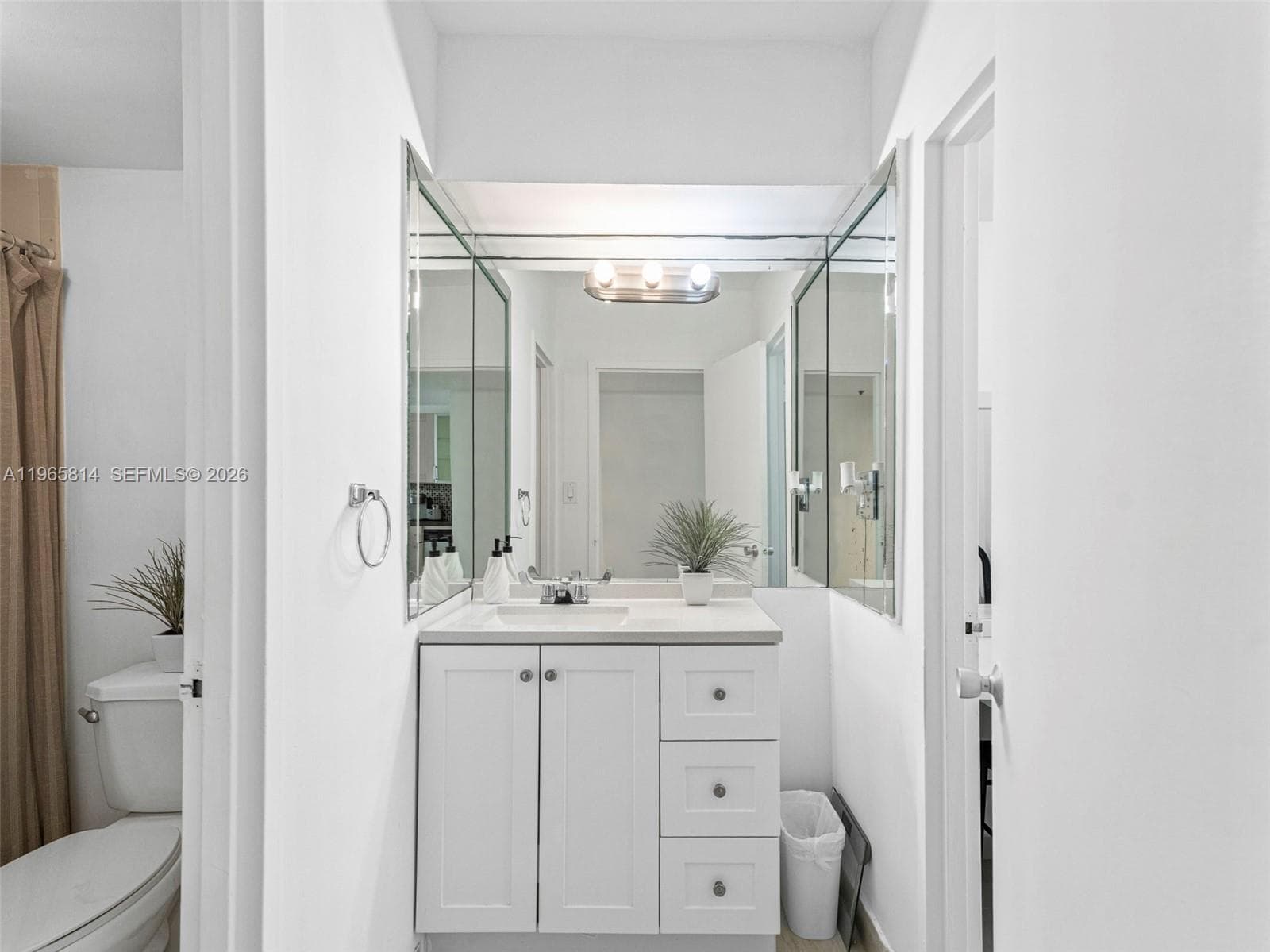 100 Lincoln Rd # 417, Miami Beach FL 33139 — 18