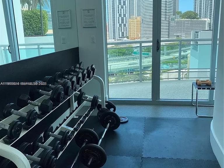 350 S Miami Ave # 2114, Miami FL 33130 — 23