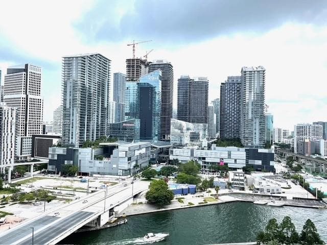 350 S Miami Ave # 2114, Miami FL 33130 — 2