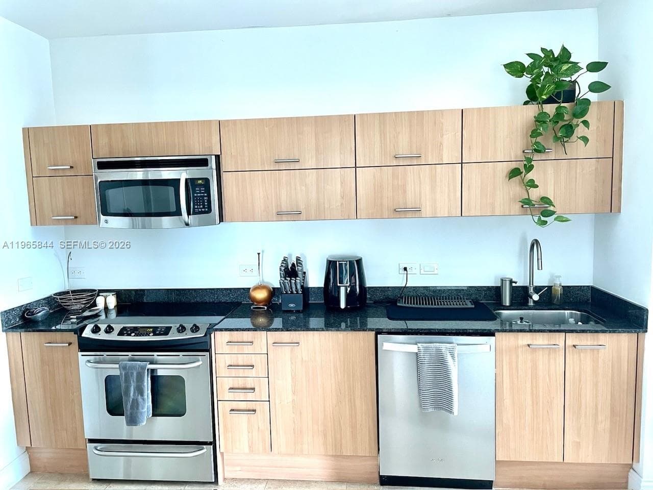 350 S Miami Ave # 2114, Miami FL 33130 — 6