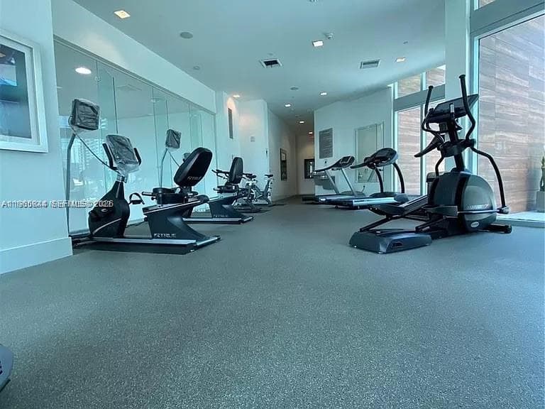 350 S Miami Ave # 2114, Miami FL 33130 — 22