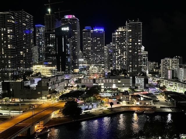 350 S Miami Ave # 2114, Miami FL 33130 — 3