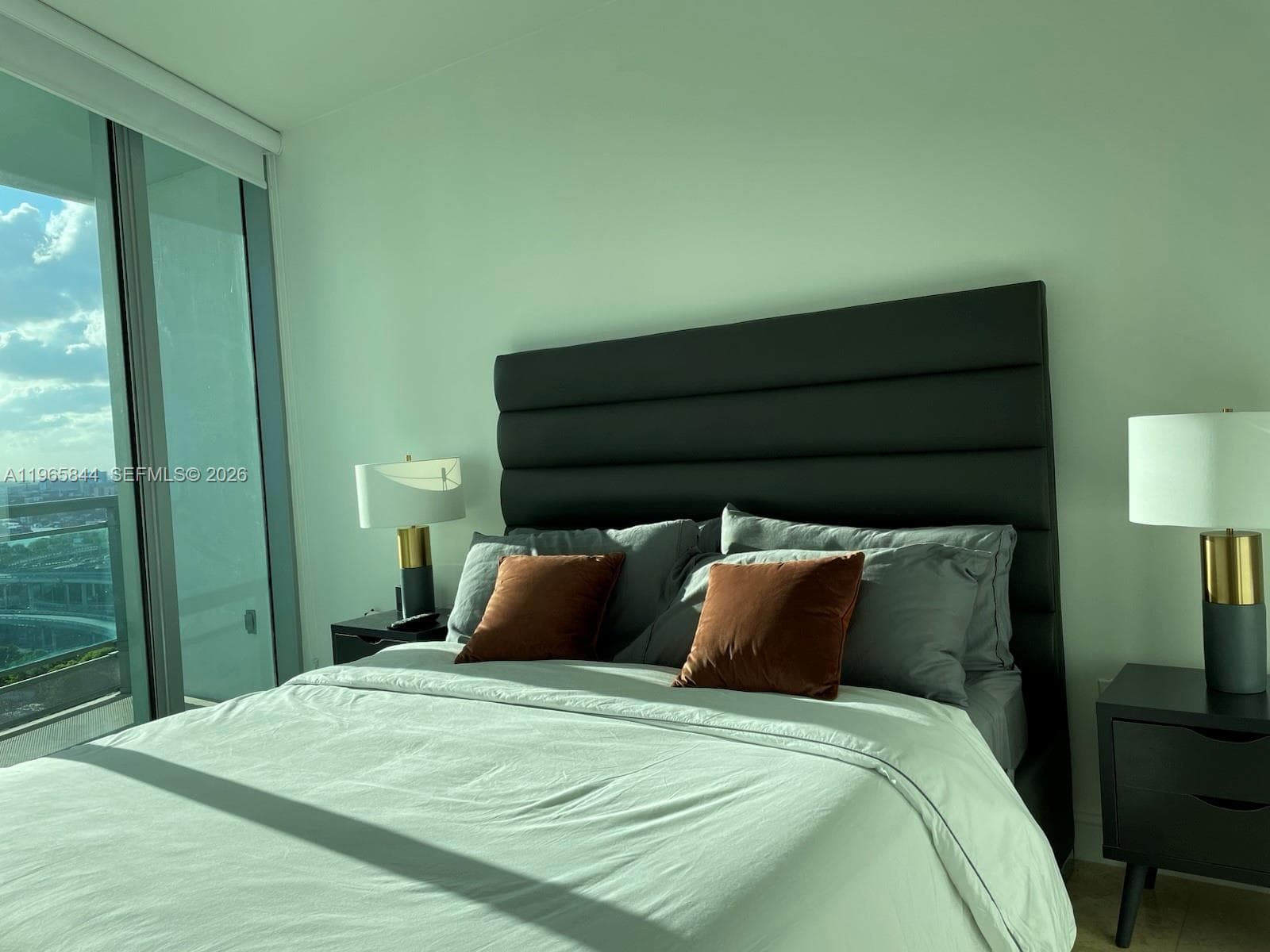 350 S Miami Ave # 2114, Miami FL 33130 — 11