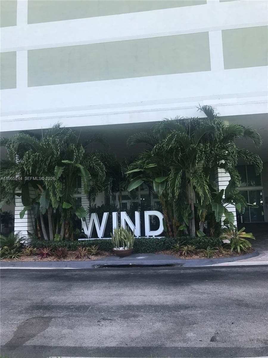 350 S Miami Ave # 2114, Miami FL 33130 — 4