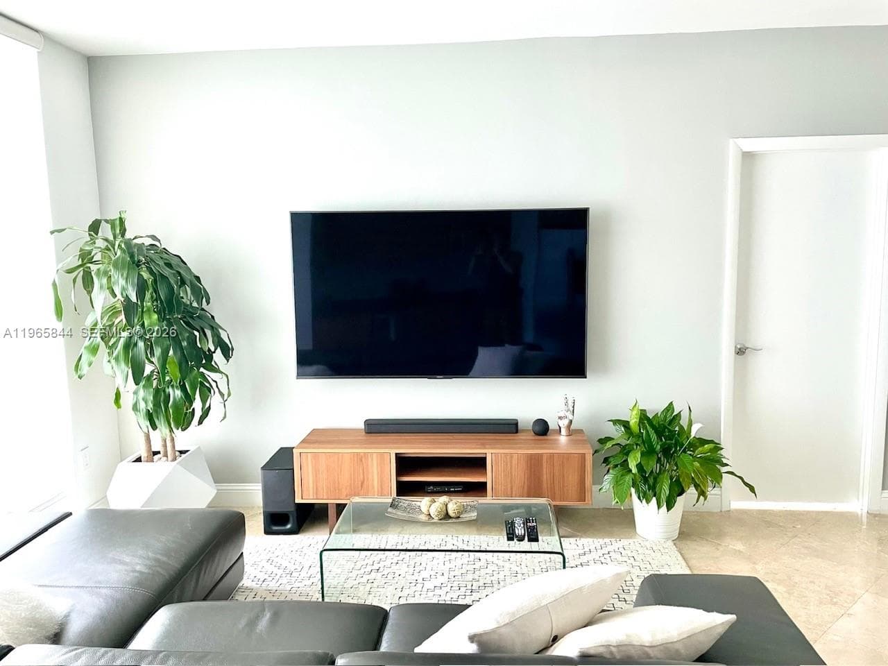 350 S Miami Ave # 2114, Miami FL 33130 — 8