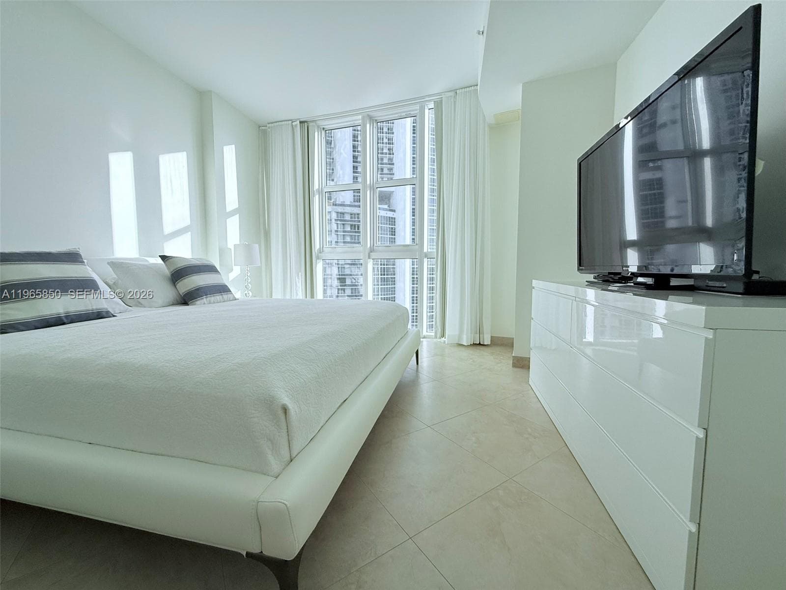 18201 Collins Ave # 1501A, Sunny Isles Beach FL 33160 — 32