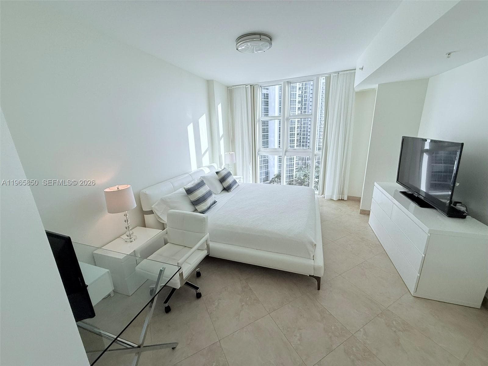 18201 Collins Ave # 1501A, Sunny Isles Beach FL 33160 — 33
