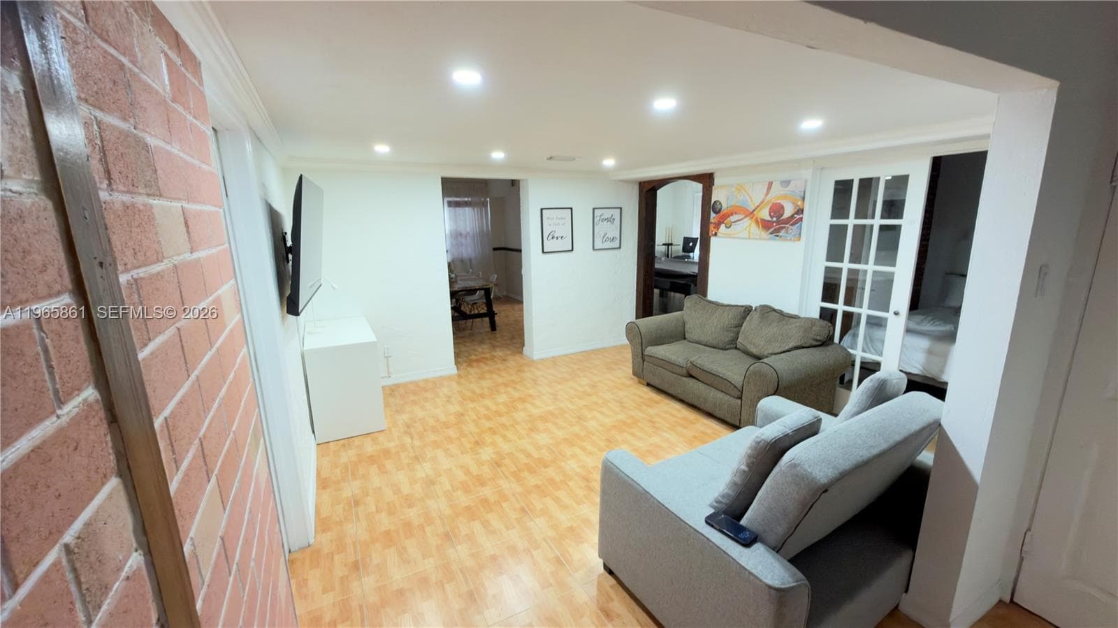 1545 NW 8th Ter, Miami FL 33125 — 20
