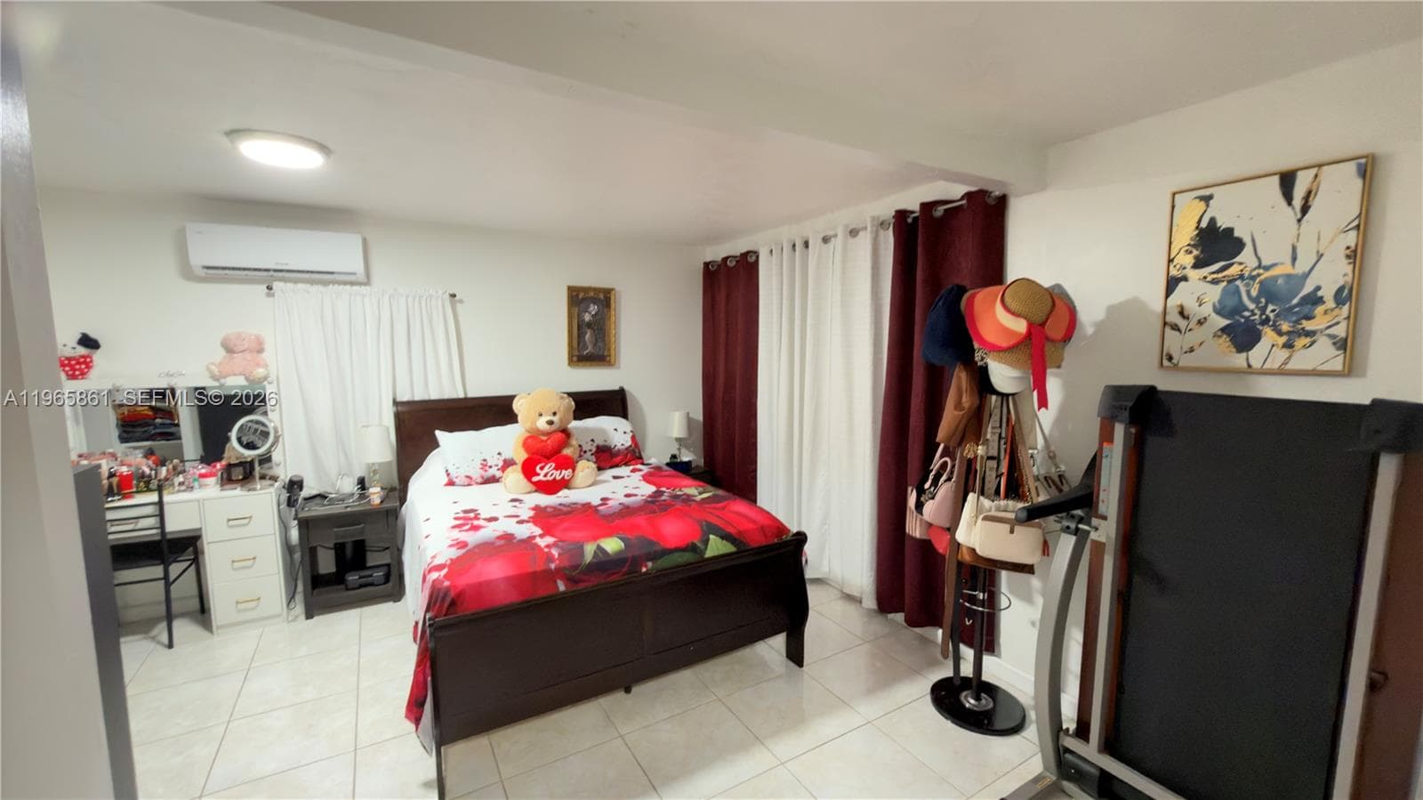 1545 NW 8th Ter, Miami FL 33125 — 24
