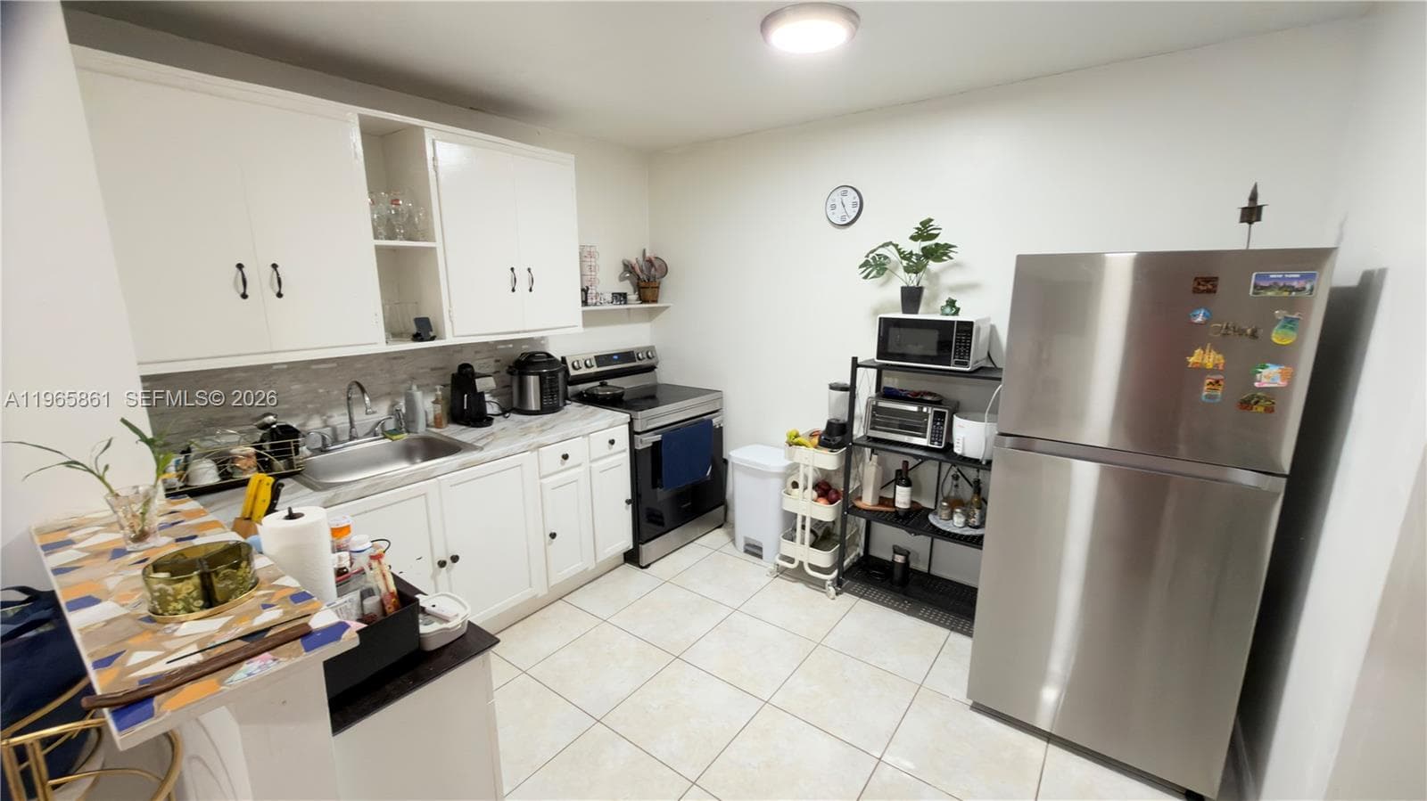 1545 NW 8th Ter, Miami FL 33125 — 25