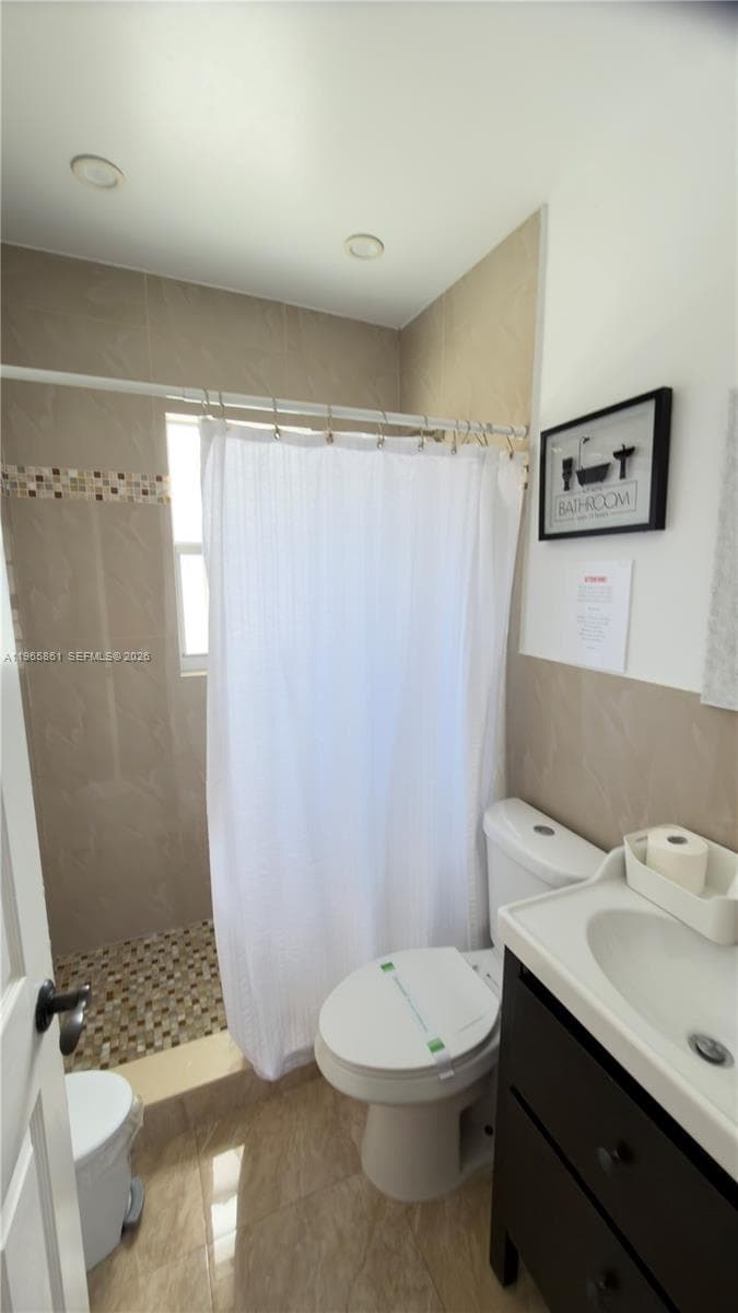 1545 NW 8th Ter, Miami FL 33125 — 21