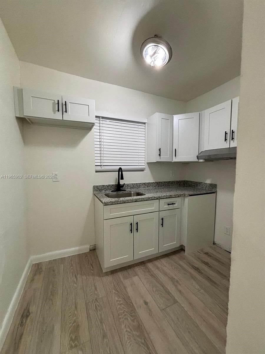 200 NW 13th St # 5, Miami FL 33136 — 2