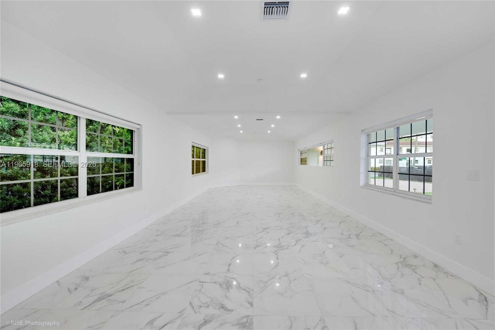 52 Camden Dr, Bal Harbour FL 33154 — 12