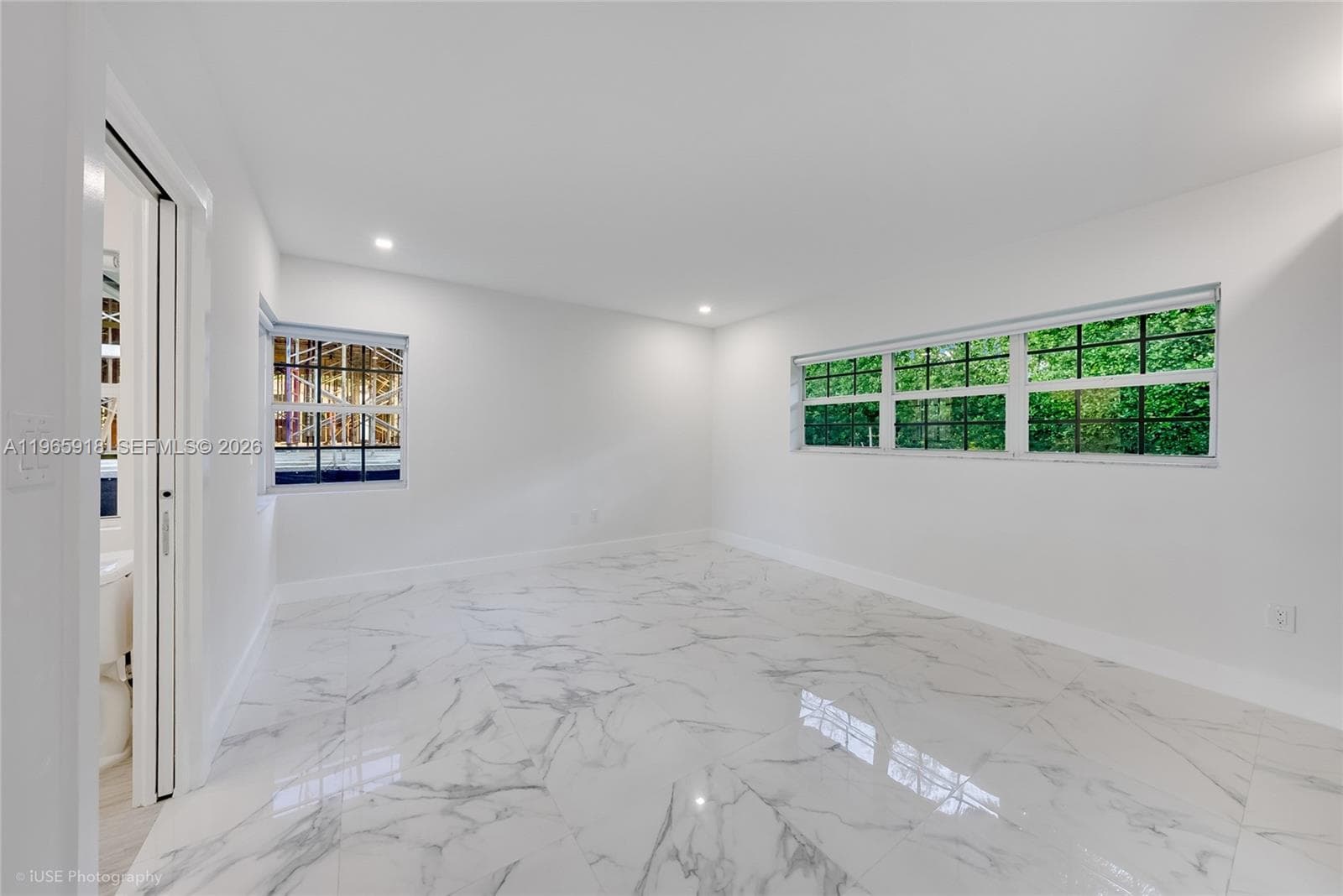 52 Camden Dr, Bal Harbour FL 33154 — 32