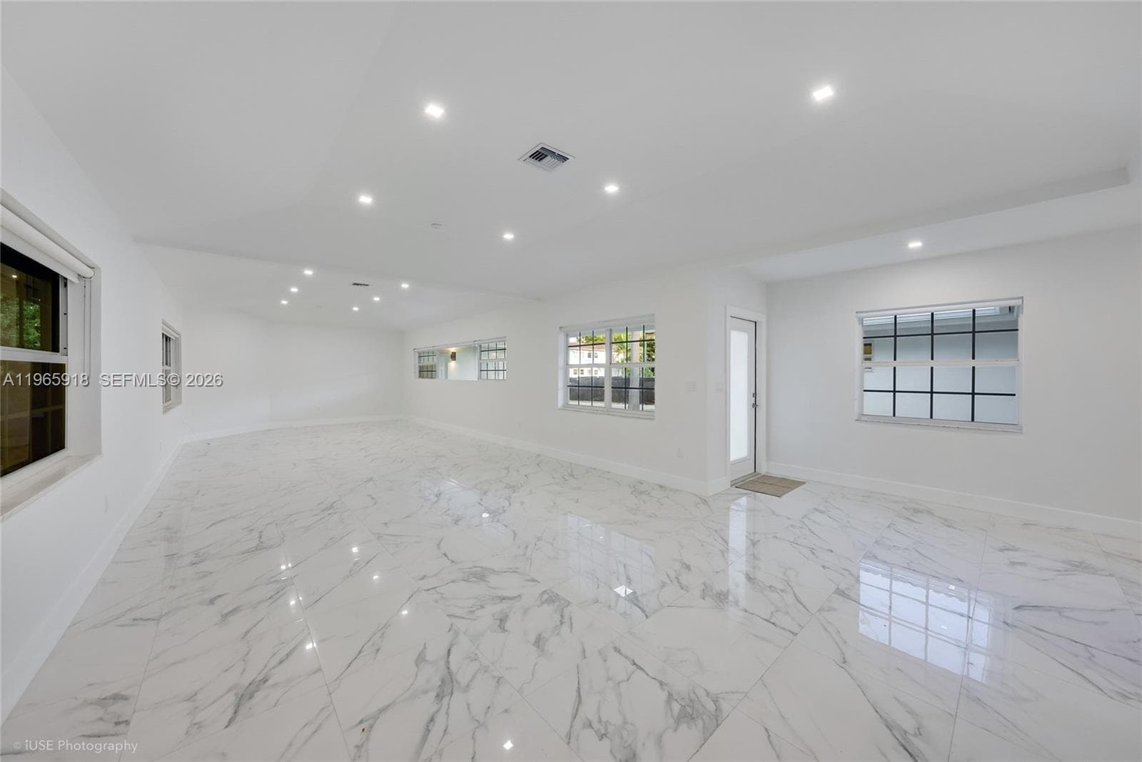 52 Camden Dr, Bal Harbour FL 33154 — 10