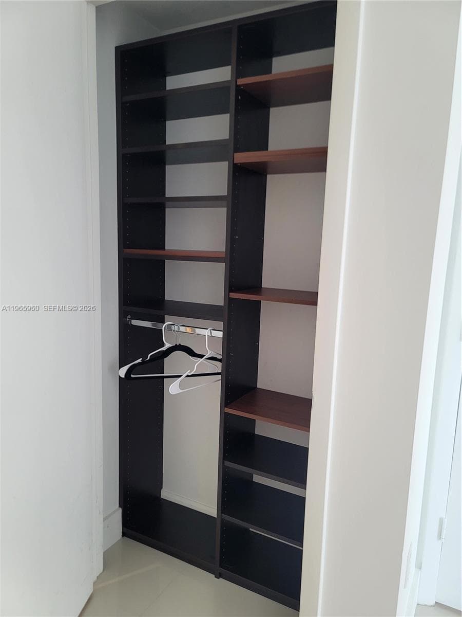 475 Brickell Ave # 3709, Miami FL 33131 — 22