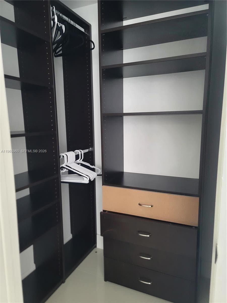 475 Brickell Ave # 3709, Miami FL 33131 — 20
