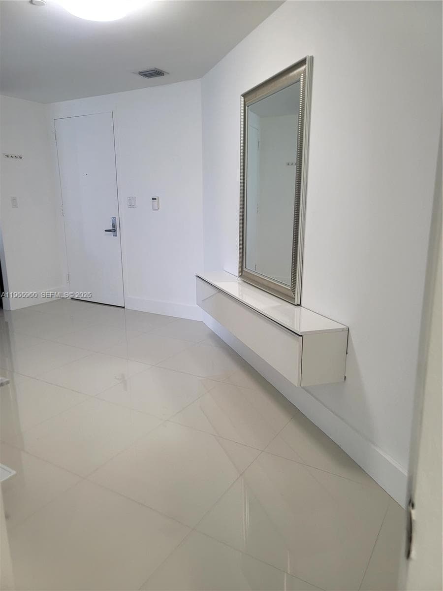 475 Brickell Ave # 3709, Miami FL 33131 — 14
