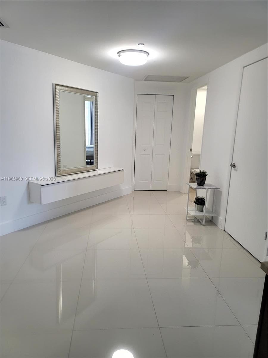 475 Brickell Ave # 3709, Miami FL 33131 — 15