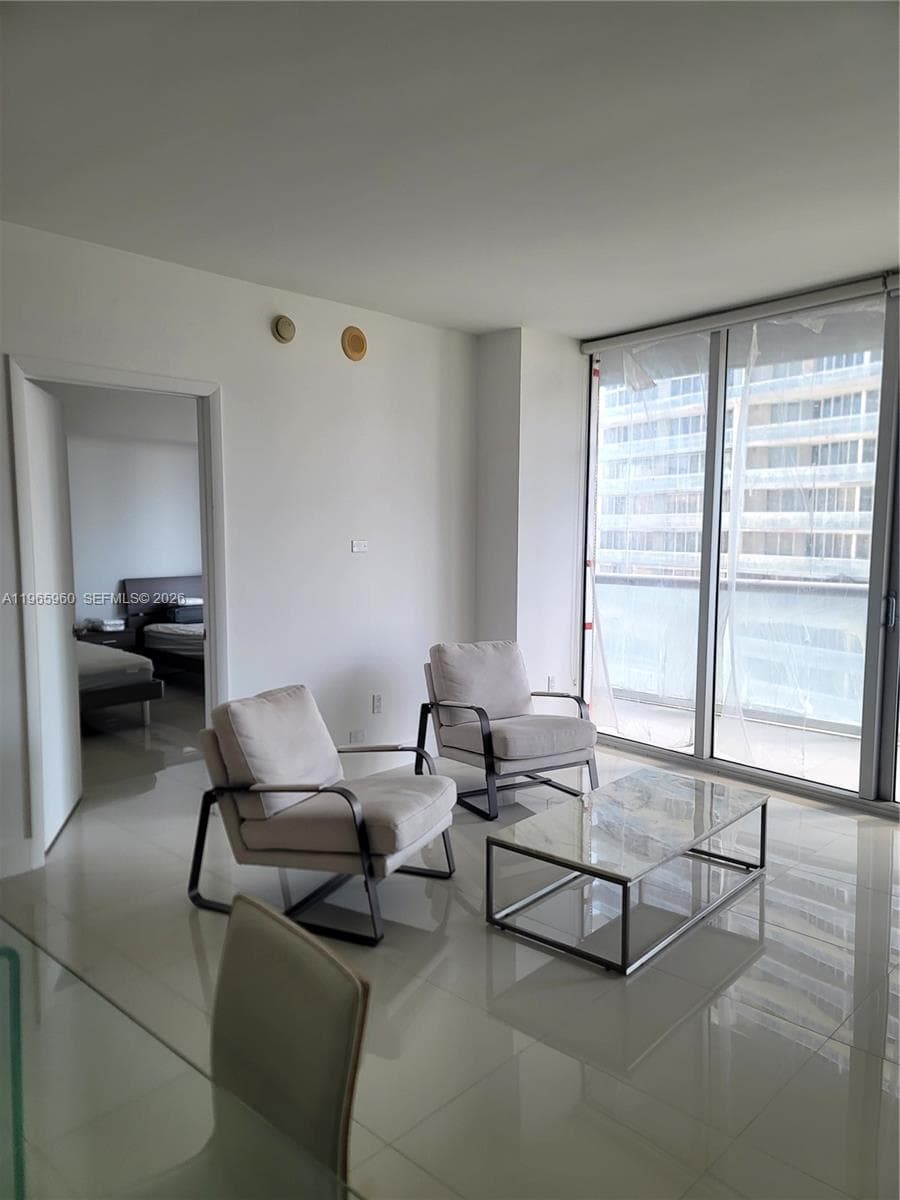 475 Brickell Ave # 3709, Miami FL 33131 — 19
