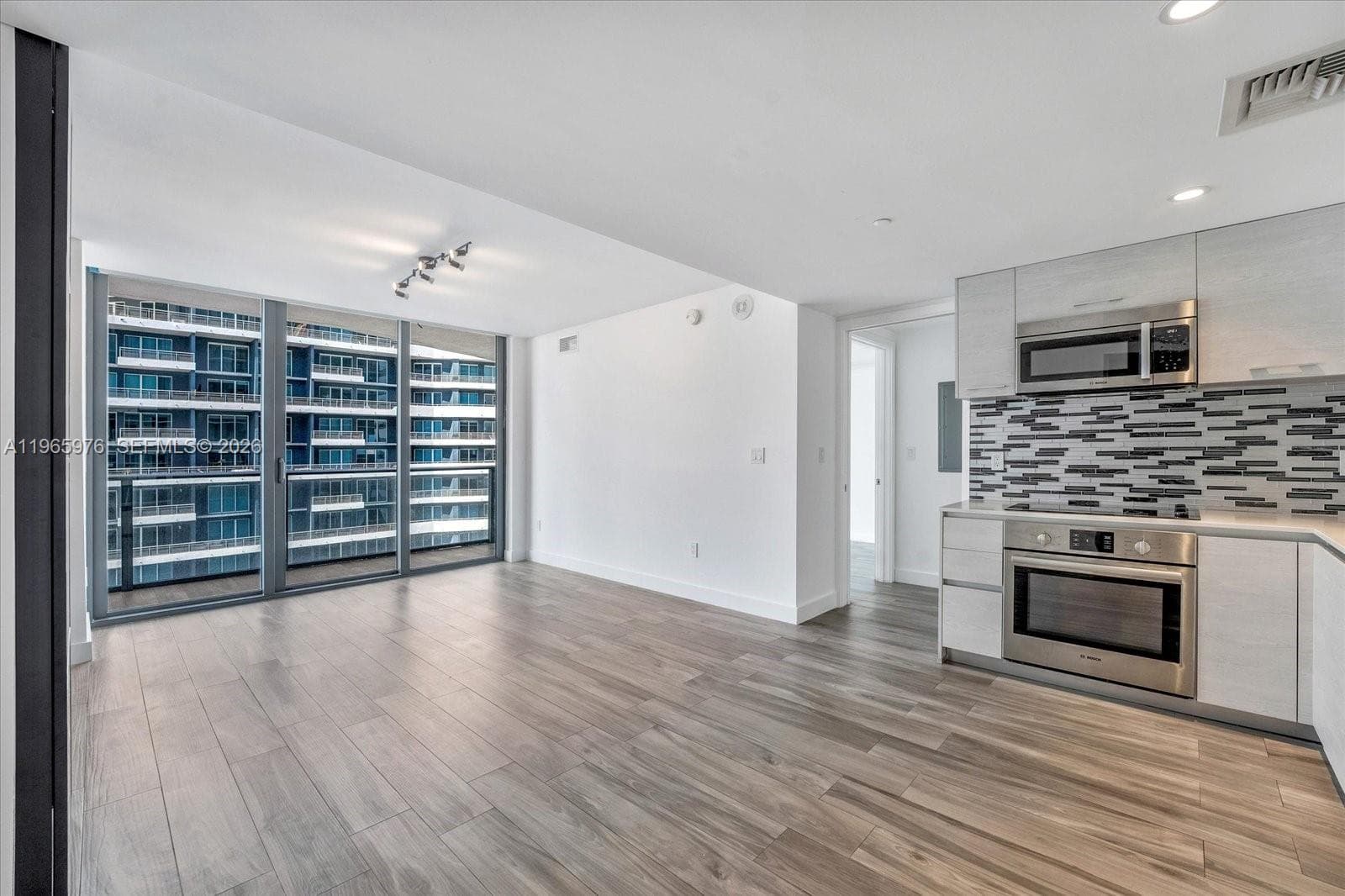 1300 S Miami Ave # 4807, Miami FL 33130 — 9