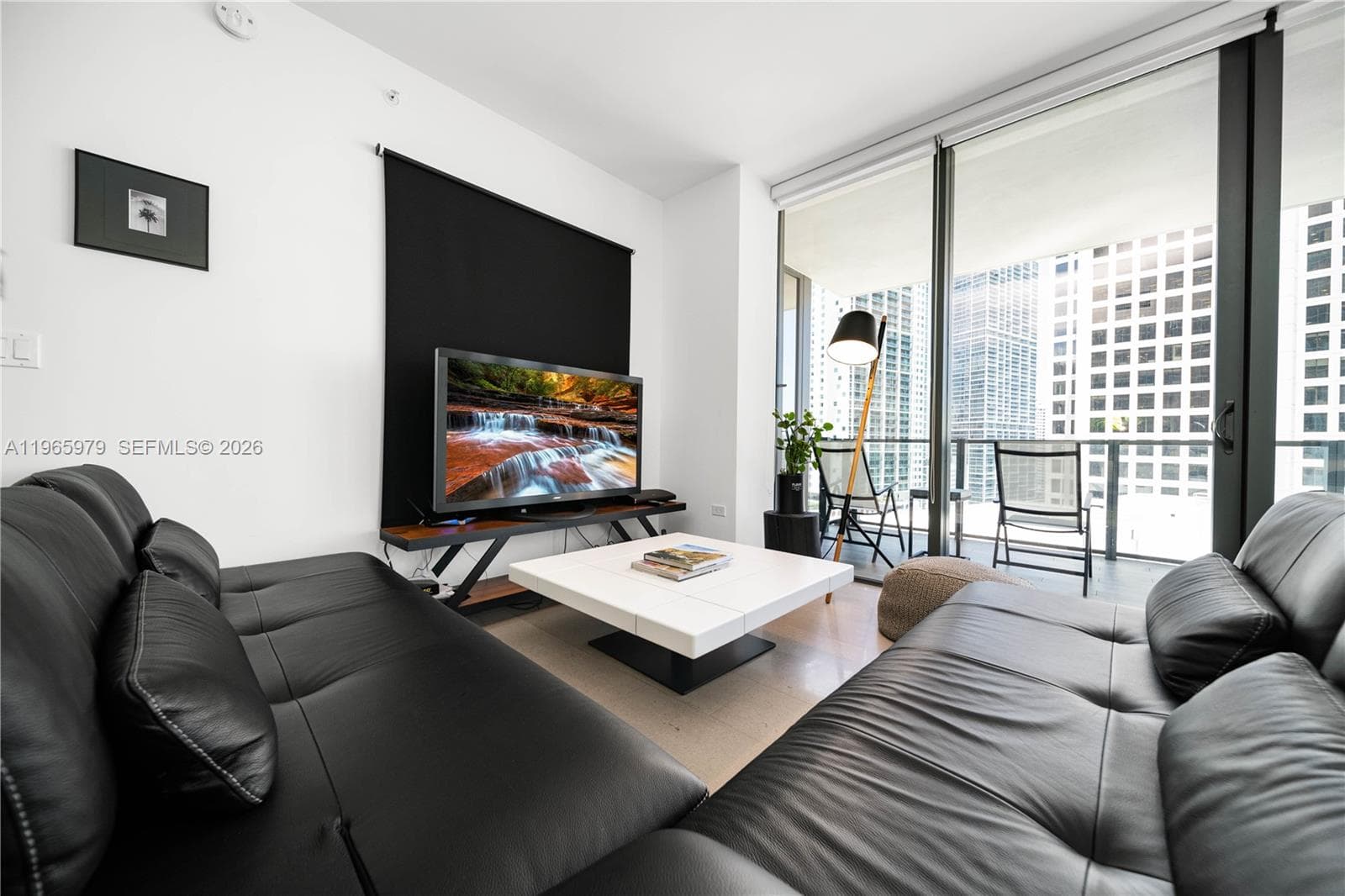 68 SE 6th St # 1201, Miami FL 33131 — 6