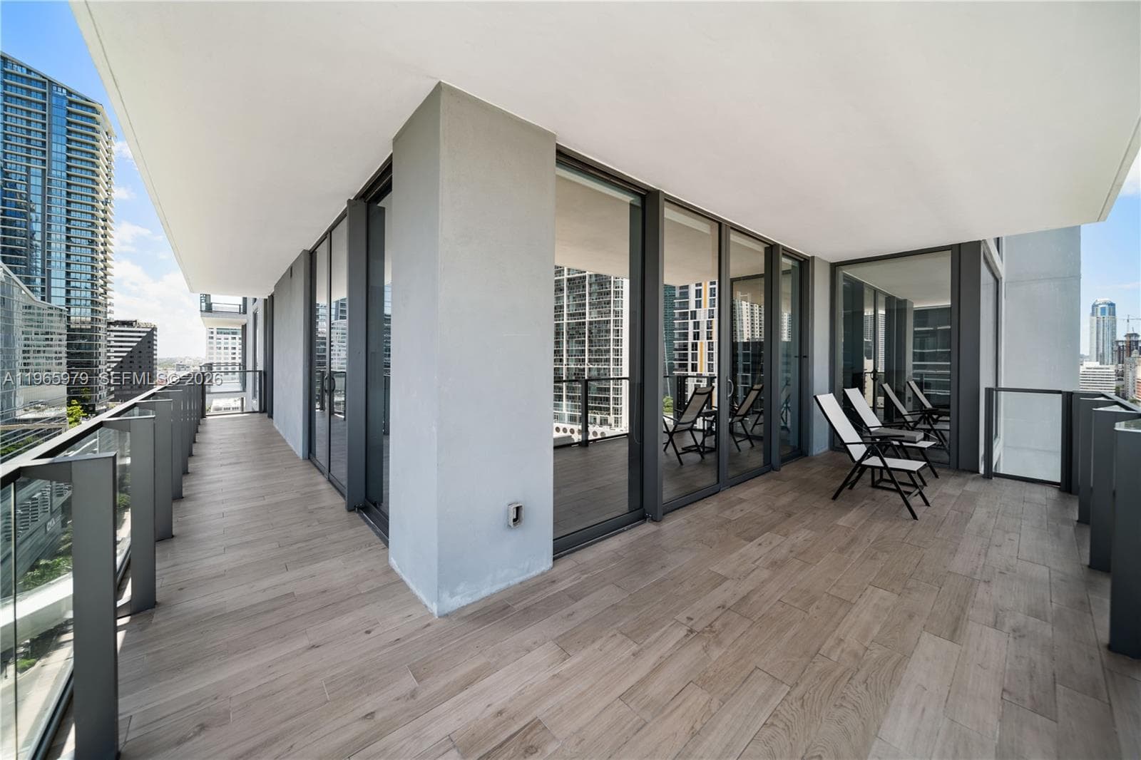 68 SE 6th St # 1201, Miami FL 33131 — 22