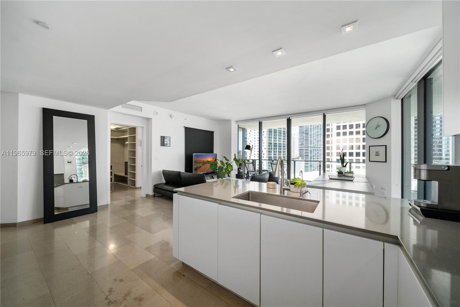 68 SE 6th St # 1201, Miami FL 33131 — 1