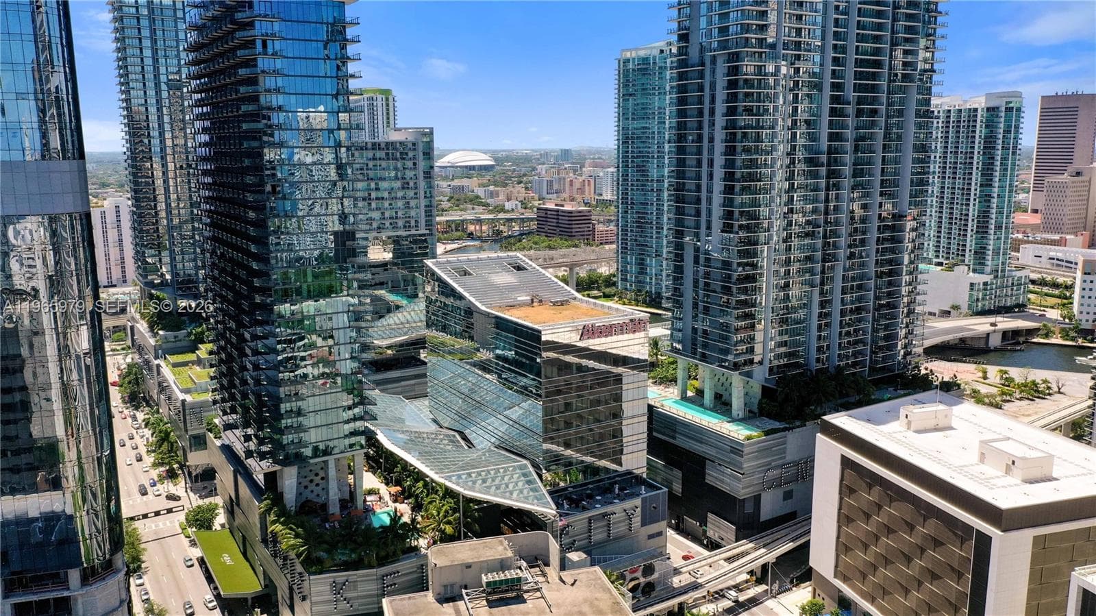 68 SE 6th St # 1201, Miami FL 33131 — 38