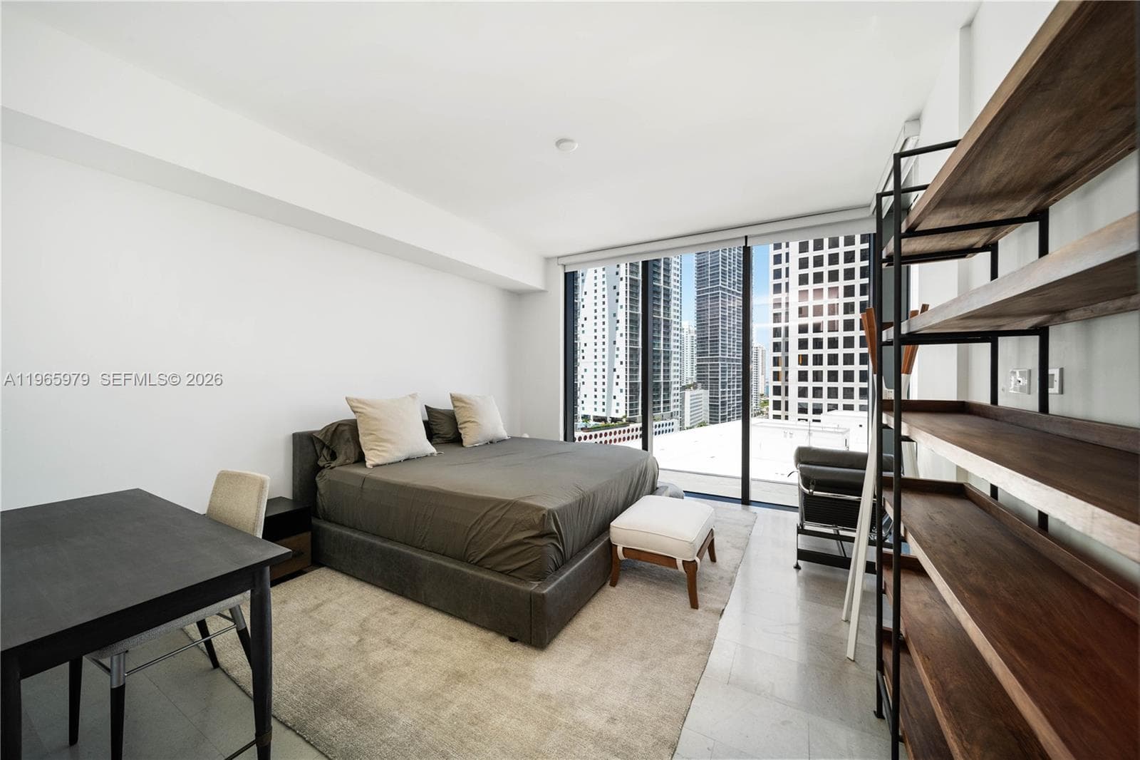 68 SE 6th St # 1201, Miami FL 33131 — 10