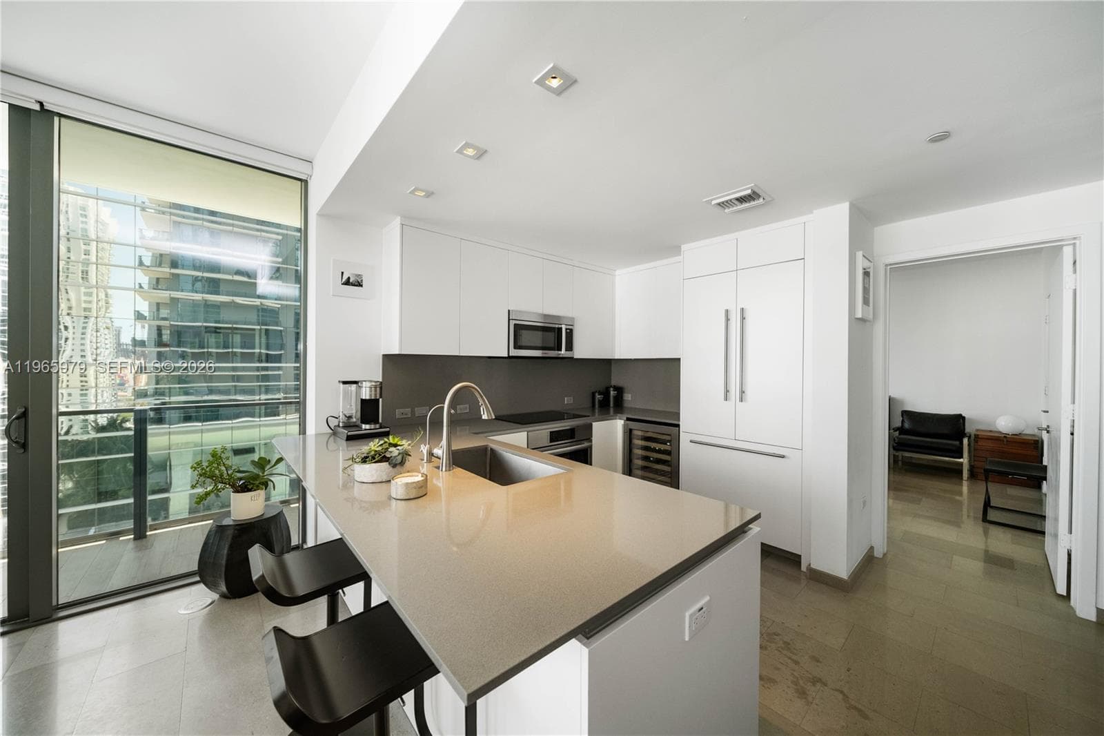 68 SE 6th St # 1201, Miami FL 33131 — 8