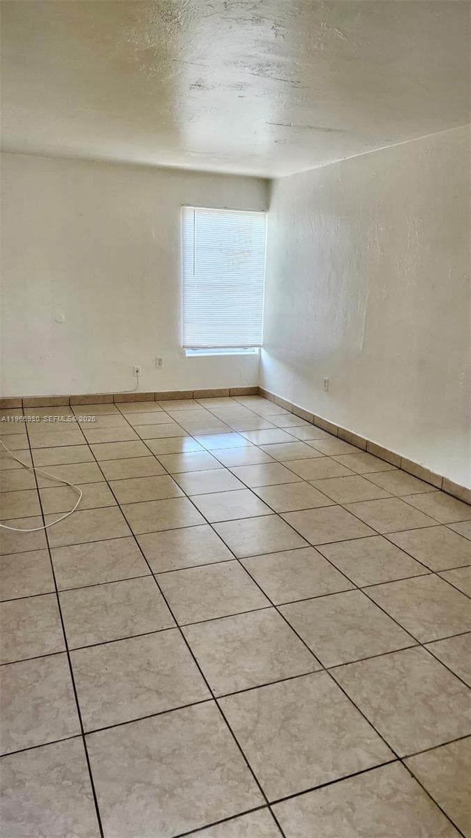 6850 W 14th Ct # 08A, Hialeah FL 33014 — 3