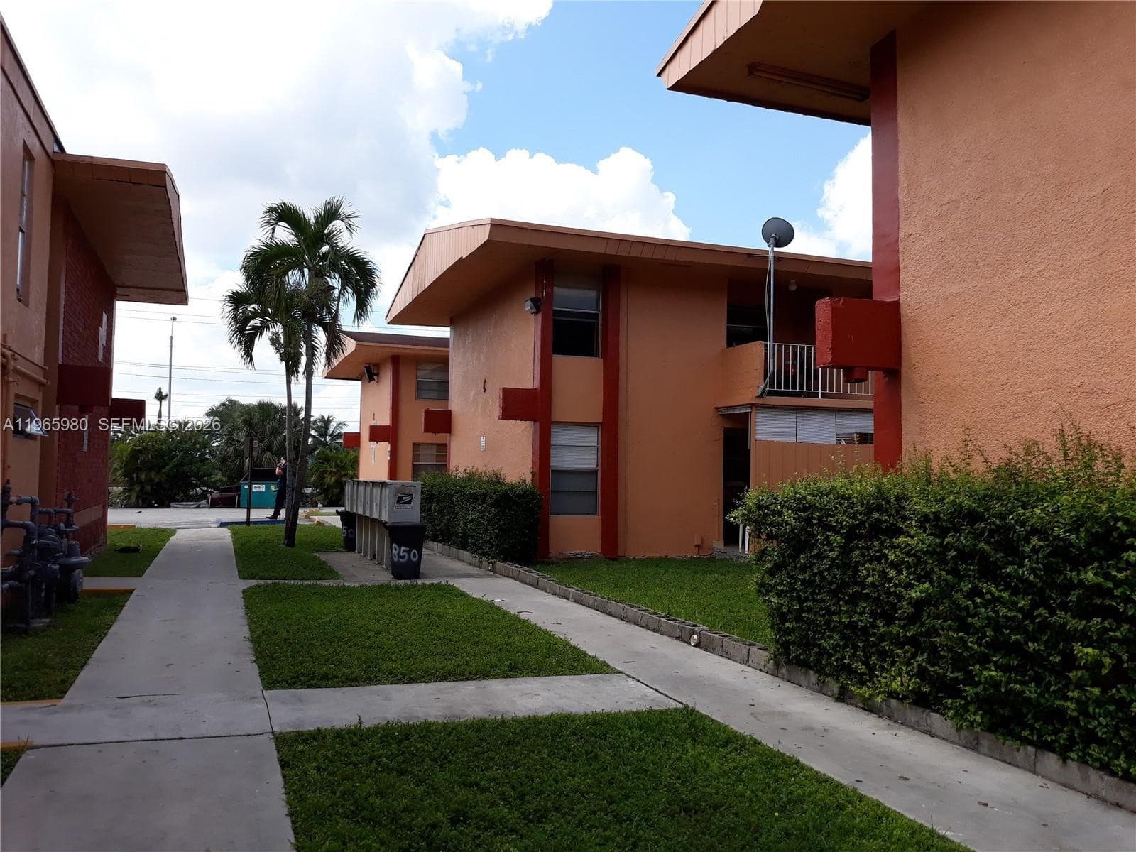 6850 W 14th Ct # 08A, Hialeah FL 33014 — 10