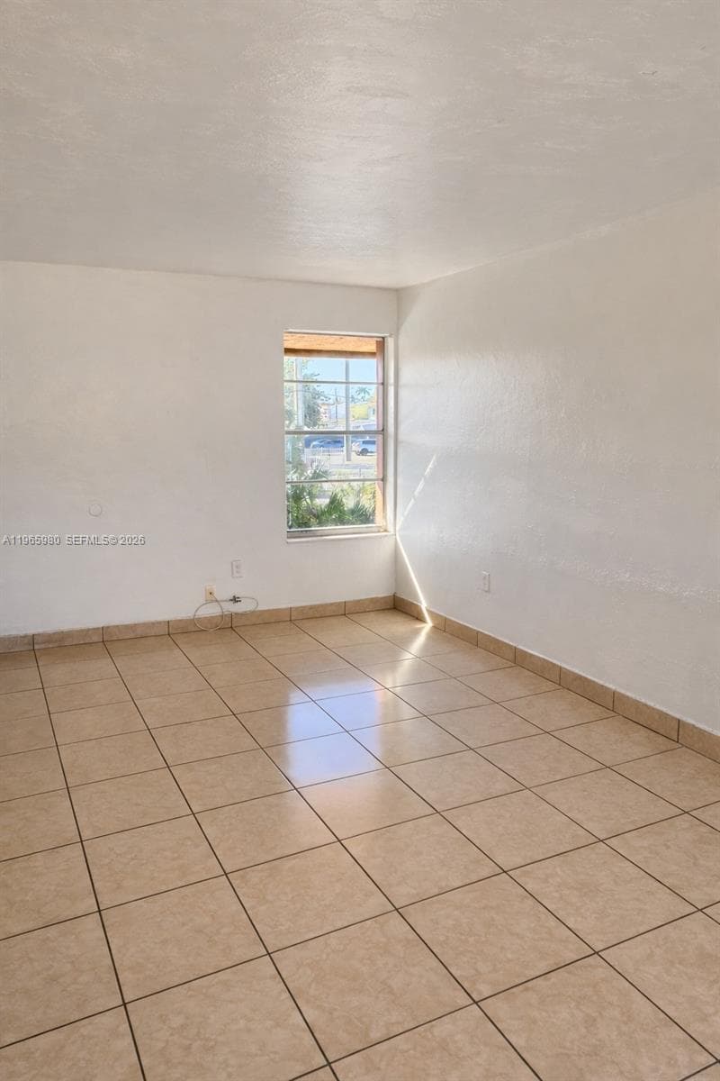 6850 W 14th Ct # 08A, Hialeah FL 33014 — 4