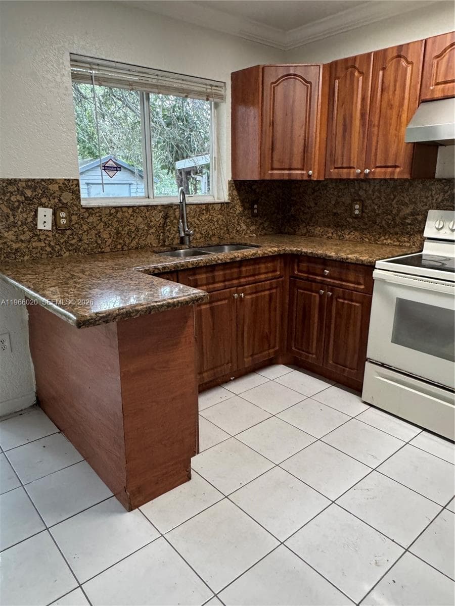 20138 NW 38th Pl, Miami Gardens FL 33055 — 7