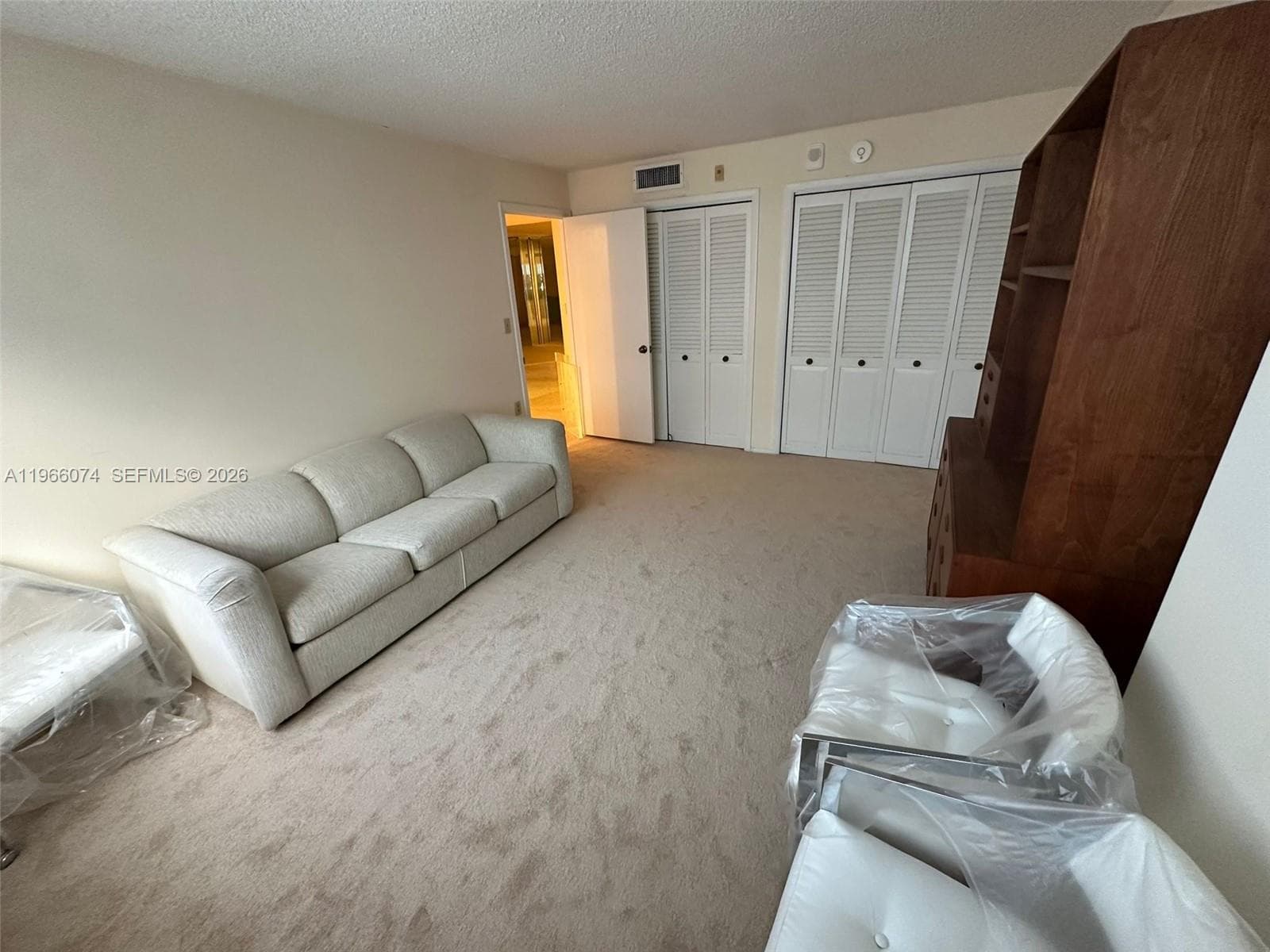 6039 Collins Ave # 1625, Miami Beach FL 33140 — 17