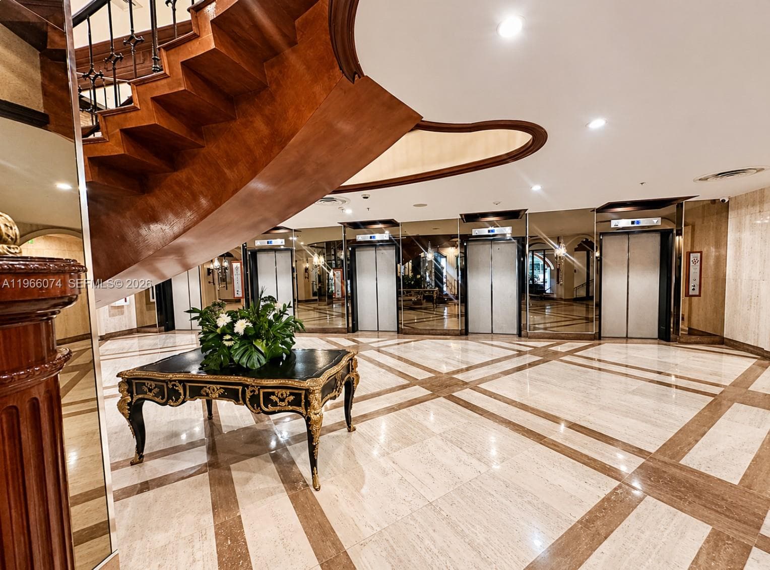 6039 Collins Ave # 1625, Miami Beach FL 33140 — 9