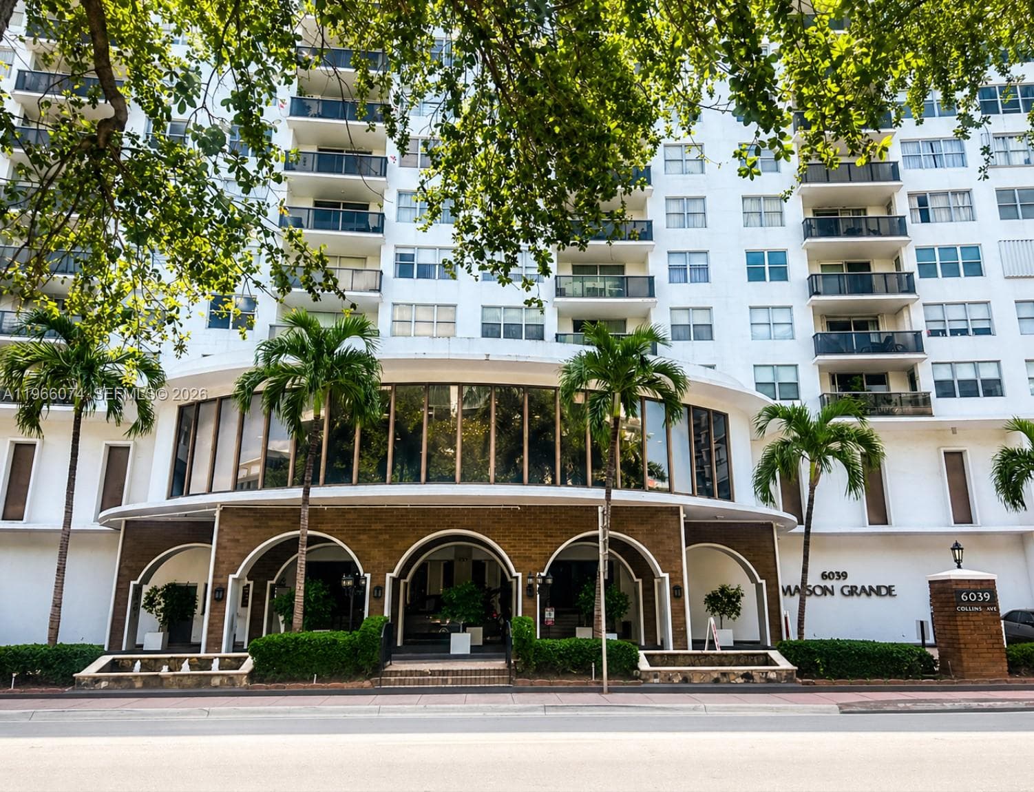 6039 Collins Ave # 1625, Miami Beach FL 33140 — 4