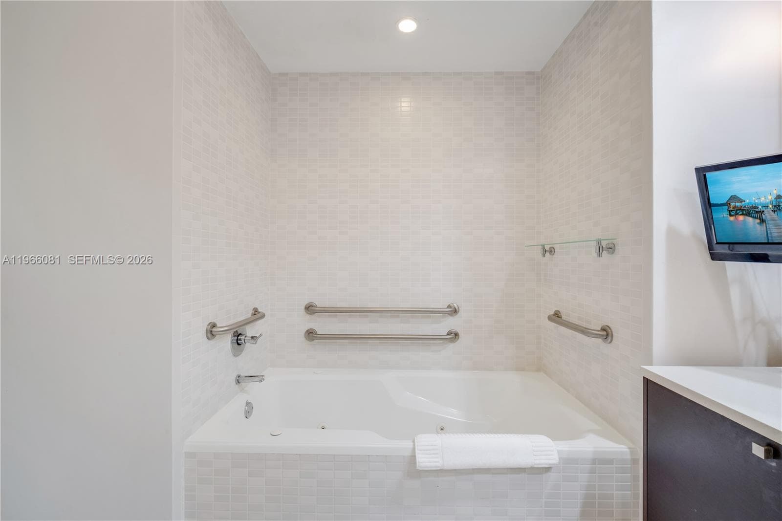 5300 NW 87th Ave # 108, Doral FL 33178 — 27