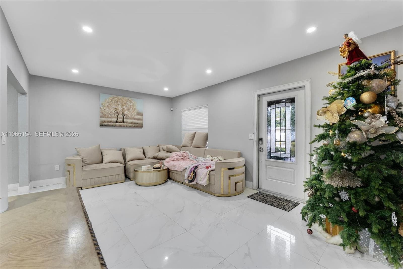860 NE 142nd St, North Miami FL 33161 — 5