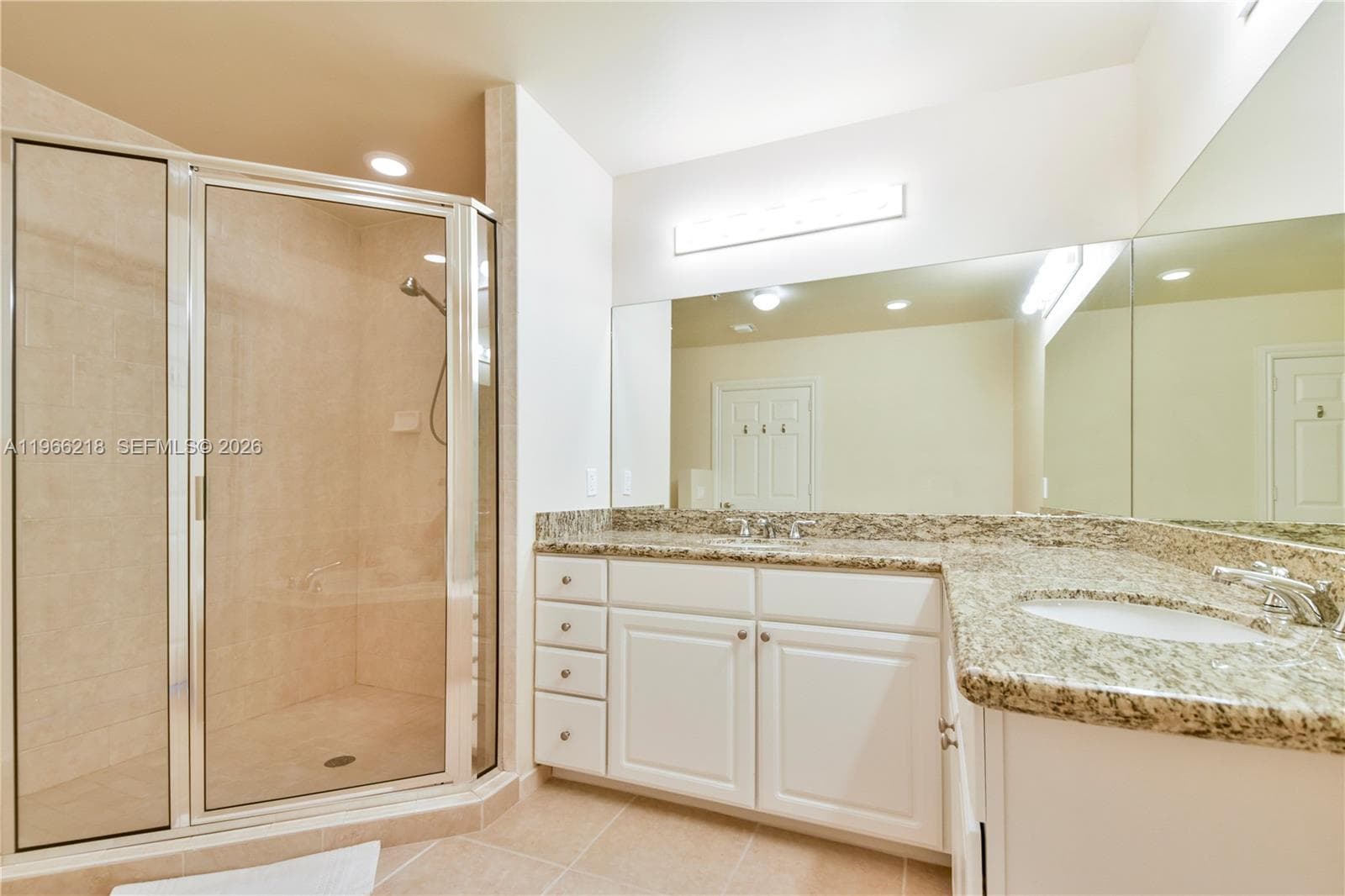 3001 NE 185th St # 103, Aventura FL 33180 — 15