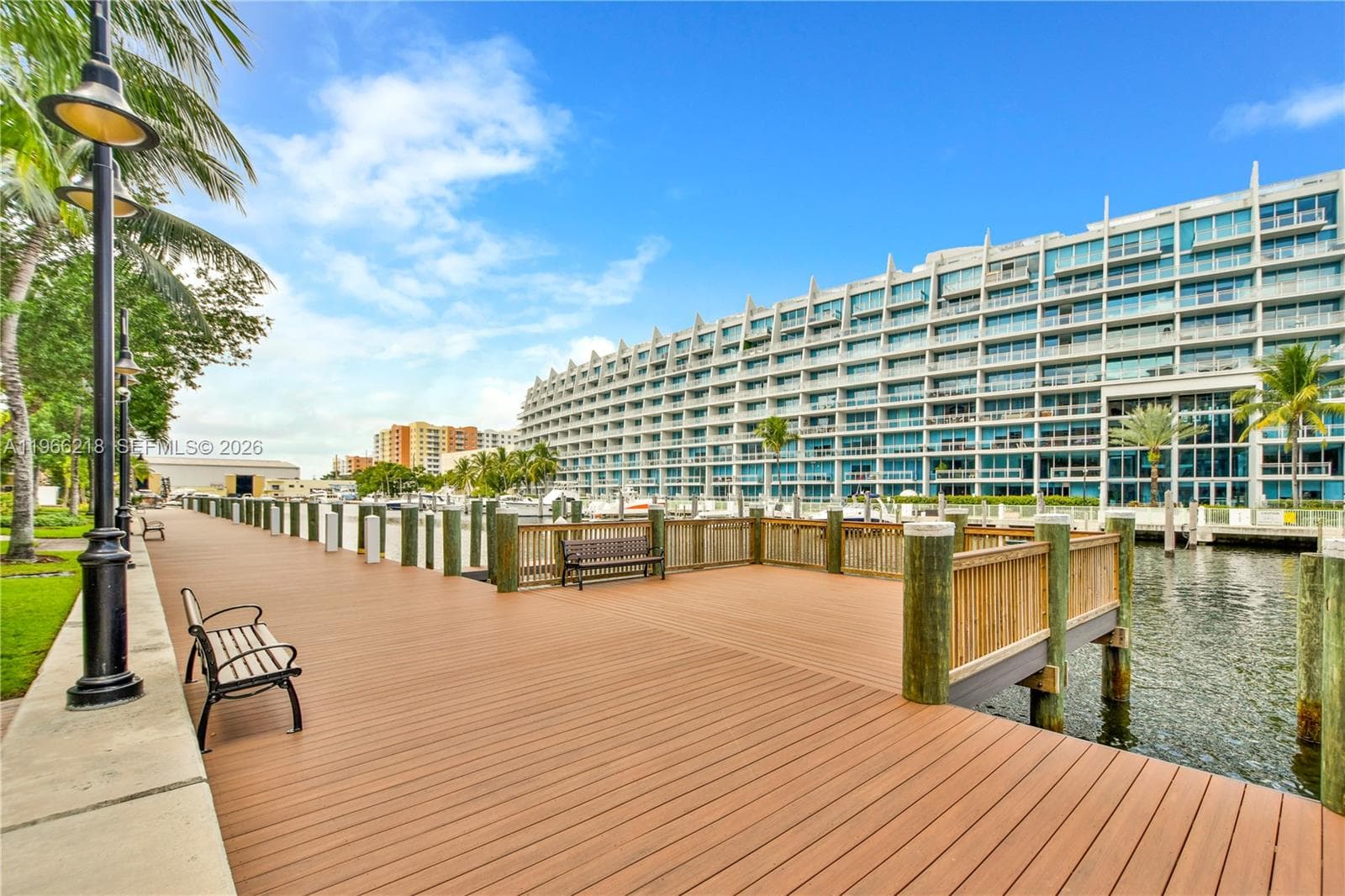 3001 NE 185th St # 103, Aventura FL 33180 — 4