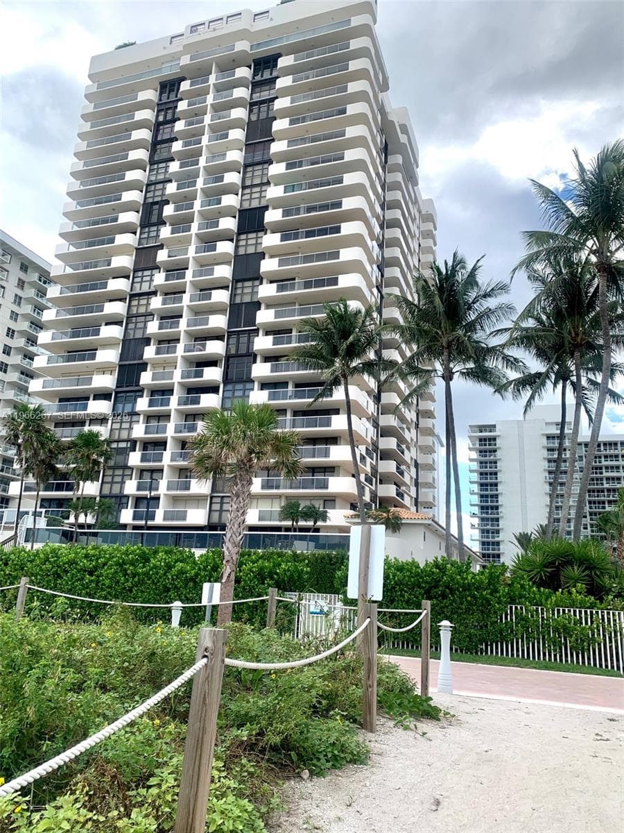 5757 Collins Ave # 1003, Miami Beach FL 33140 — 53