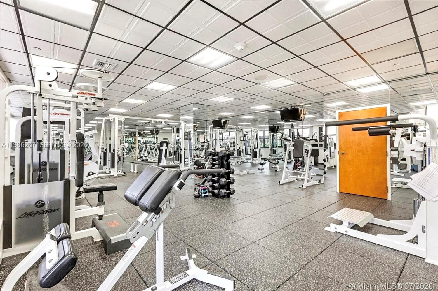 5757 Collins Ave # 1003, Miami Beach FL 33140 — 33