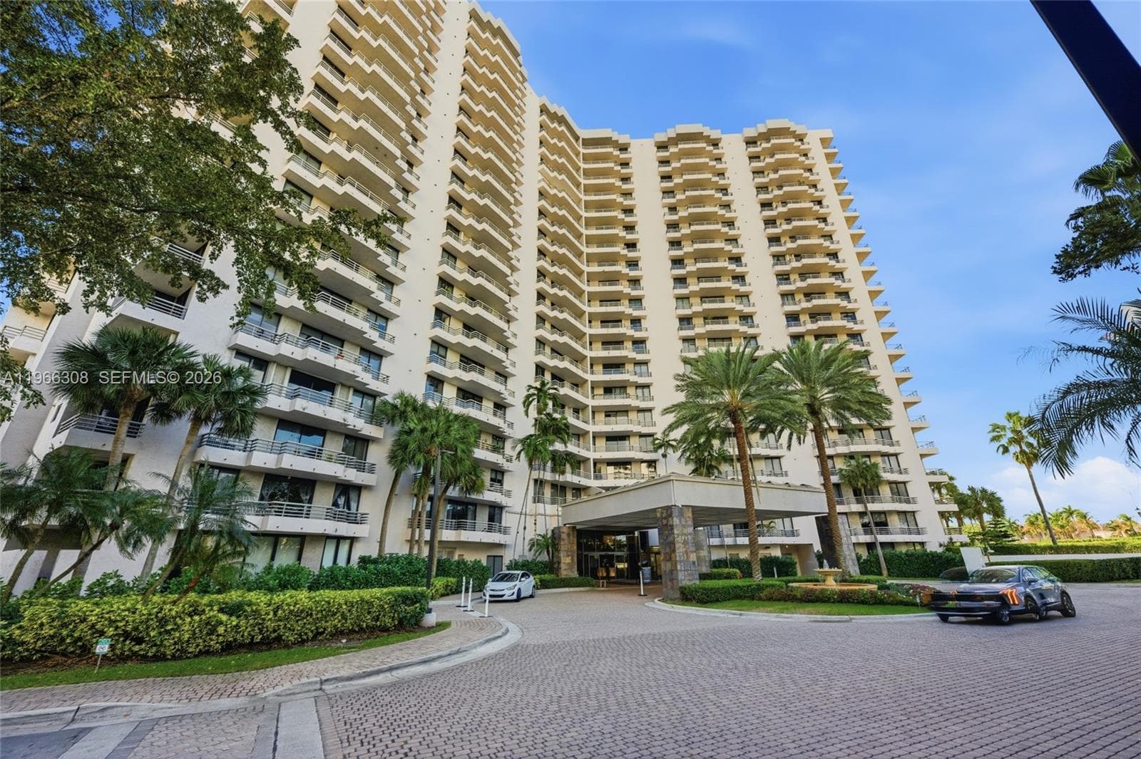 3300 NE 191st St # 714, Aventura FL 33180 — 32