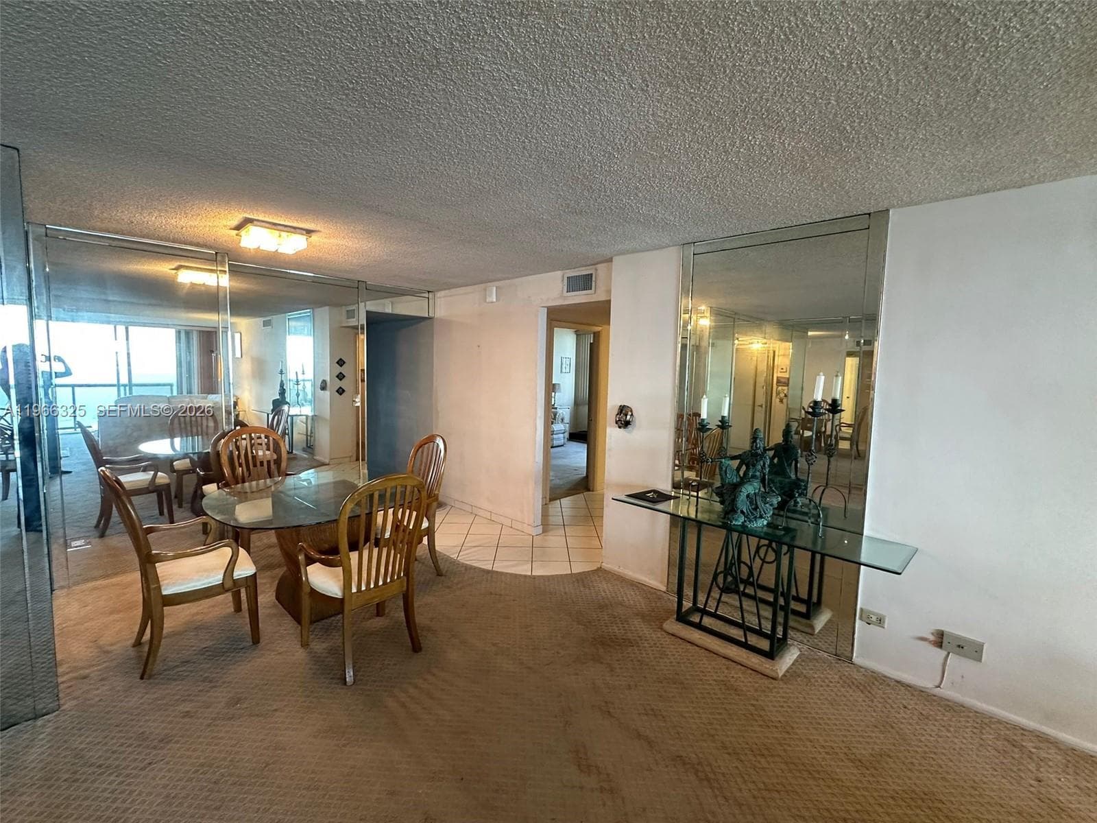 6039 Collins Ave # 1517, Miami Beach FL 33140 — 23