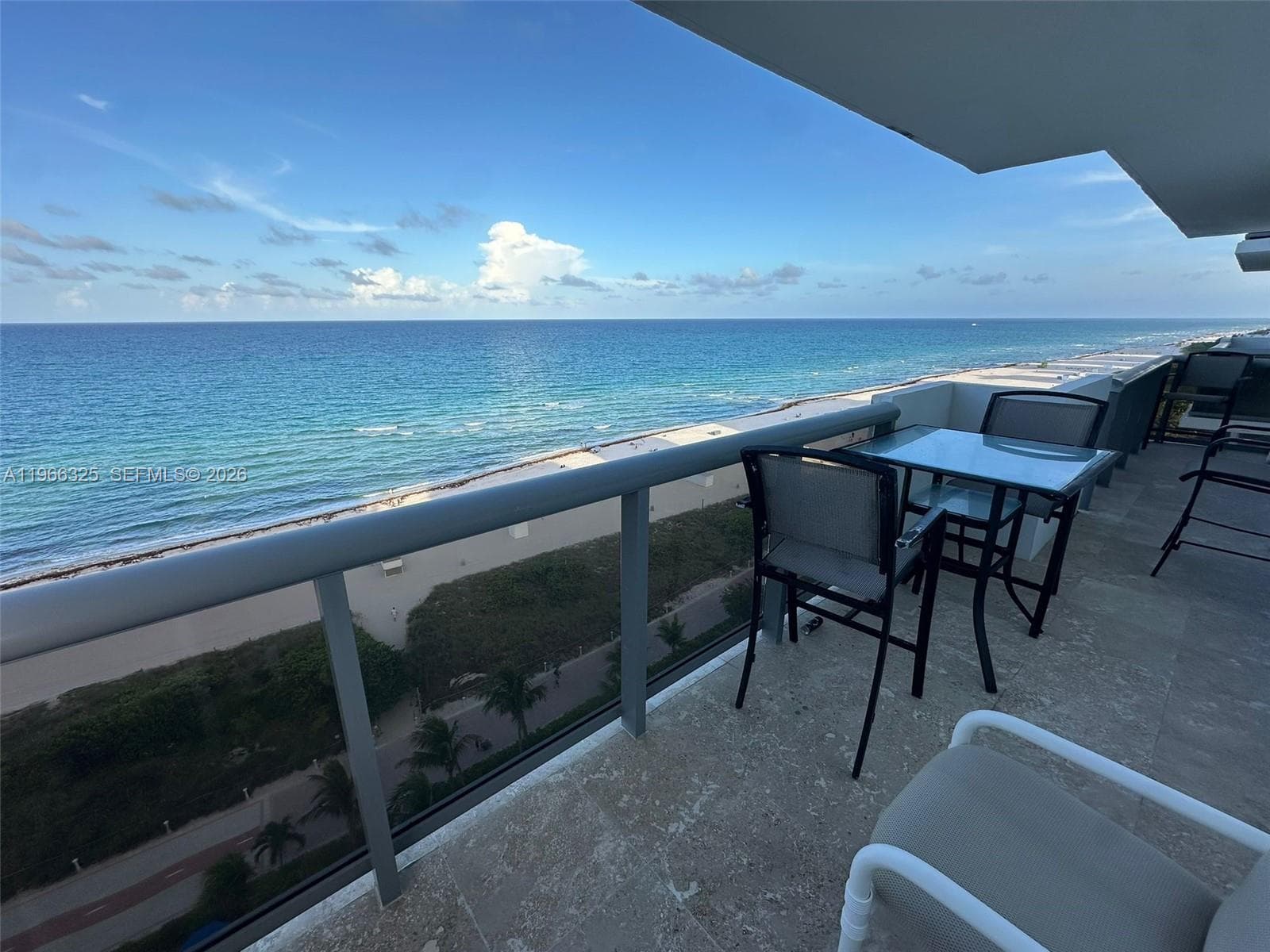 6039 Collins Ave # 1517, Miami Beach FL 33140 — 2