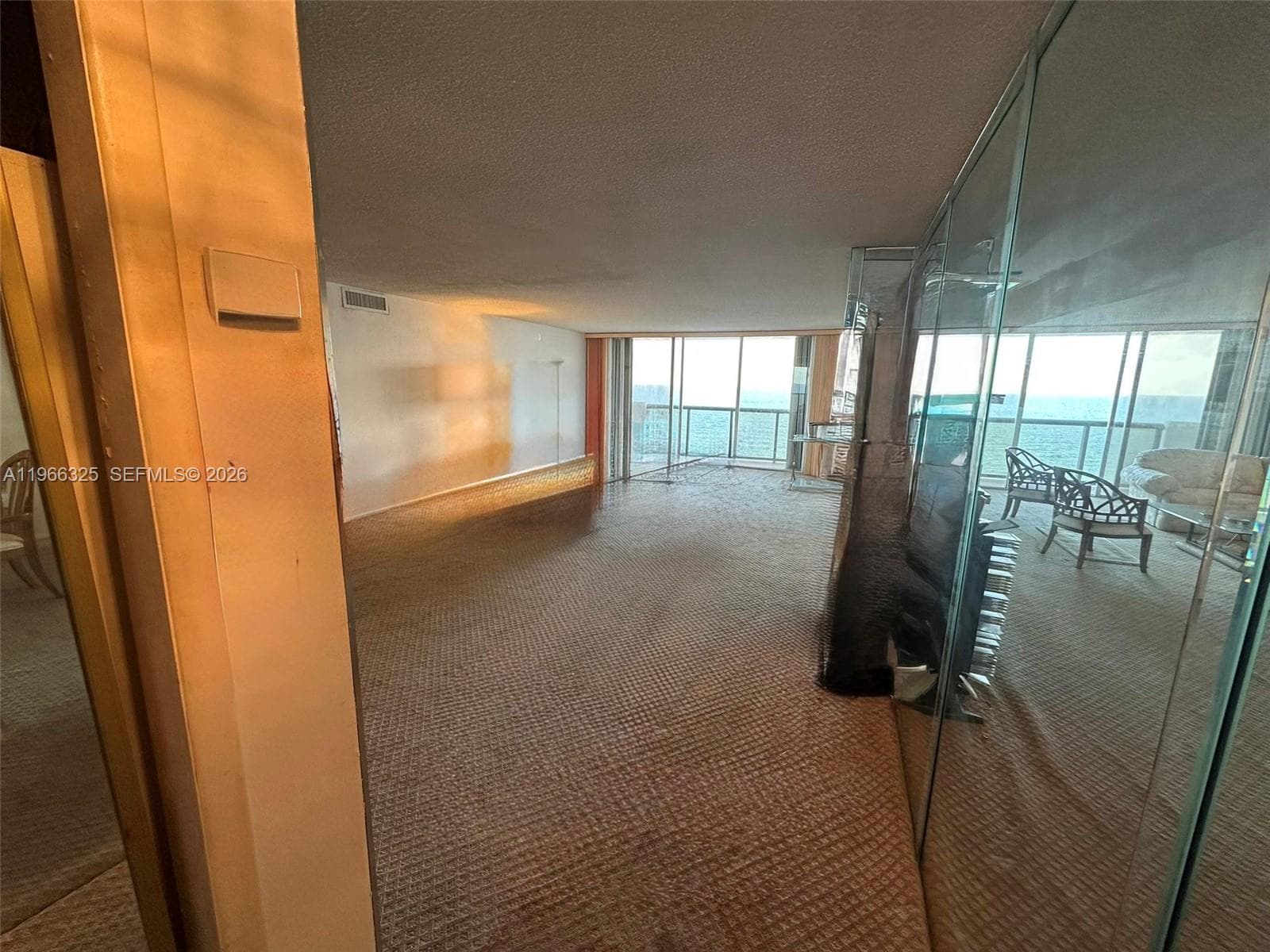 6039 Collins Ave # 1517, Miami Beach FL 33140 — 6